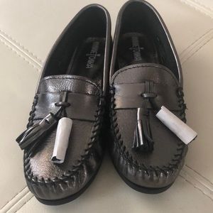 Minnetonka Women’s Grace Moccasins Gunmetal
